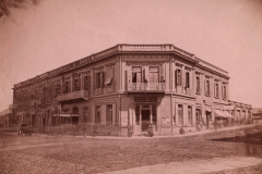 Гостиница Лондон 1880е (pastvu.com)