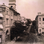 Дворцовая улица (начало проспекта Руставели) справа здание Штаба Кавказкой Армии