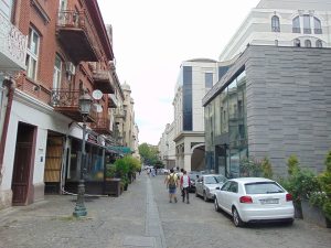 Улица Галактиона Табидзе в Тбилиси