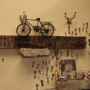 "Ключи, велосипед и карликовый олень"