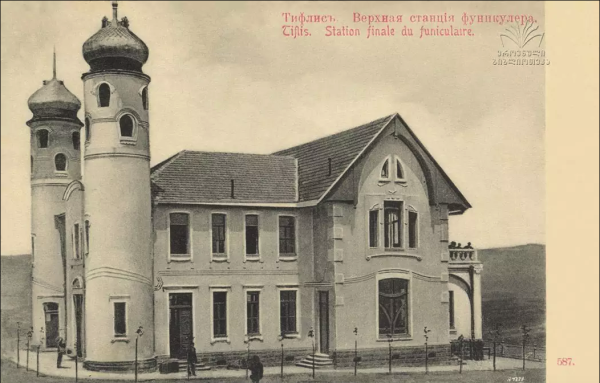 Верхняя станция фуникулёра