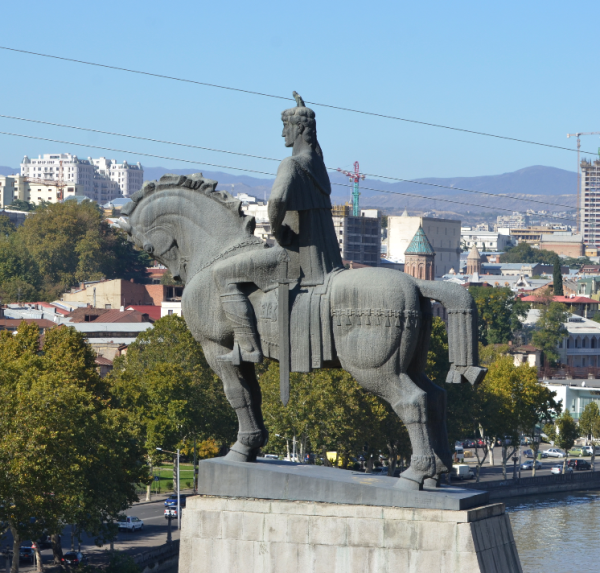 Памятник Вахтангу Гогосали